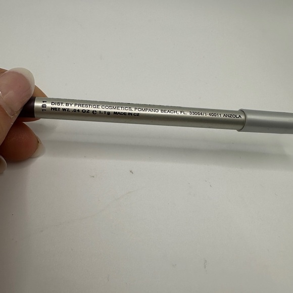 Prestige Eyeliner – Poly ✨🖊️ - Picture 4 of 6